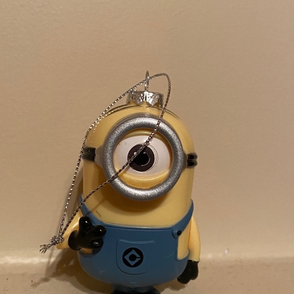 Minion Christmas Ornament - Picture 4 of 4